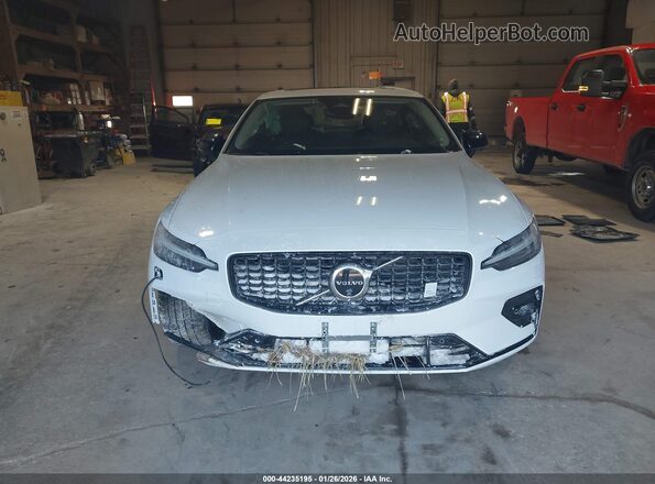 7JRL12TL9RG282690 2024 VOLVO S60 White Vista del cuadro de instrumentos