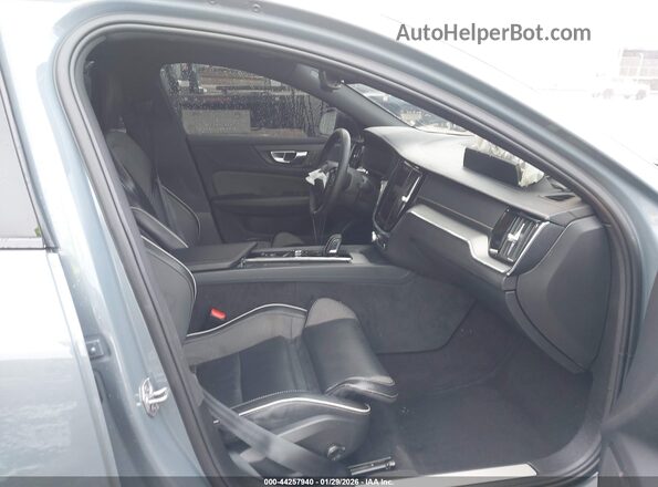 7JRL12TM3NG174018 2022 VOLVO S60 Синий Вид салона спереди