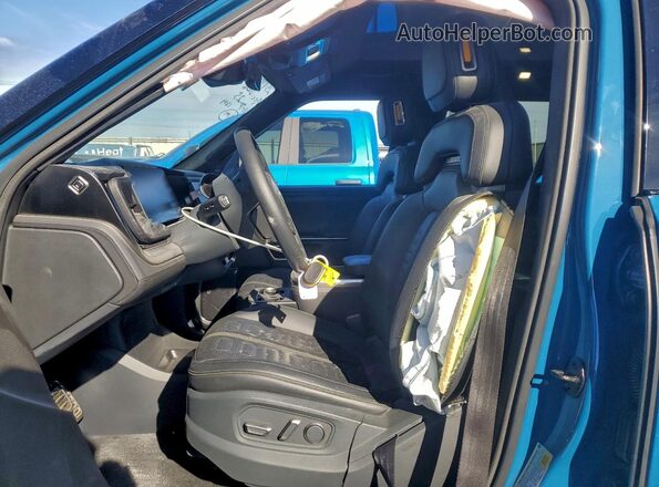 7PDSGABA2PN010776 2023 RIVIAN R1S Blue Widok wnętrza z przodu