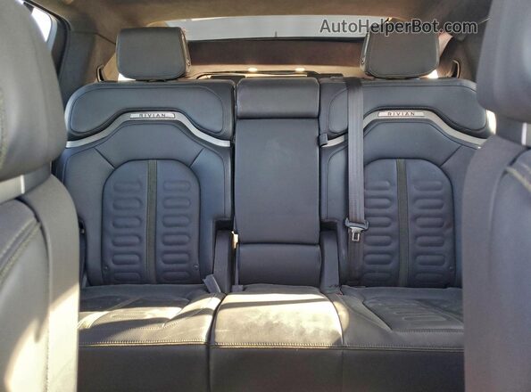 7PDSGABA2PN010776 2023 RIVIAN R1S Blue Widok tylnych siedzeń