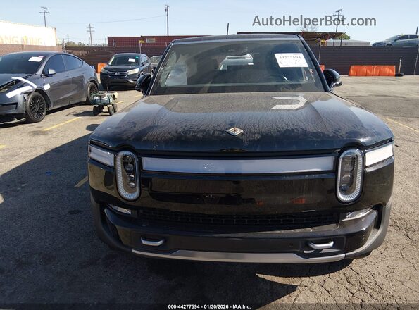7PDSGABA6RN038728 2024 RIVIAN R1S Black Widok zestawu wskaźników