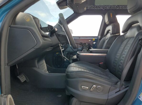 7PDSGBBA4SN060965 2025 RIVIAN R1S Blue Widok wnętrza z przodu