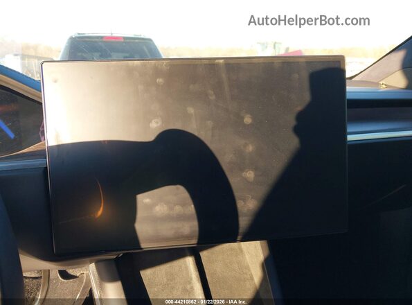 7SAXCAE51NF361877 2022 TESLA MODEL X Черный 
