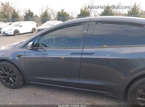 7SAXCAE51NF361877 2022 TESLA MODEL X Черный Панорамный вид салона 360°