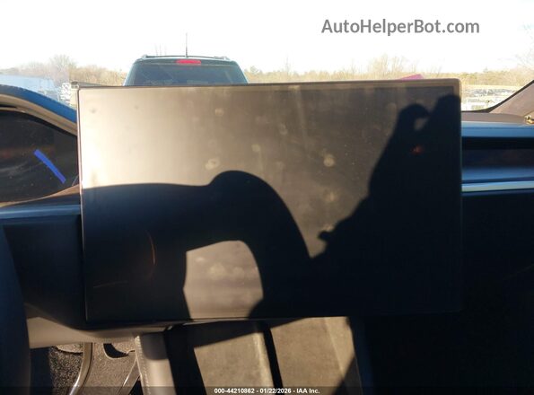 7SAXCAE51NF361877 2022 TESLA MODEL X Черный 