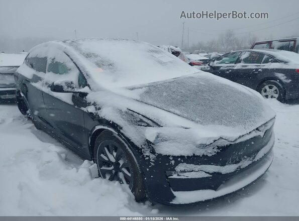7SAXCBE55RF444675 2024 TESLA MODEL X Black Przód prawy