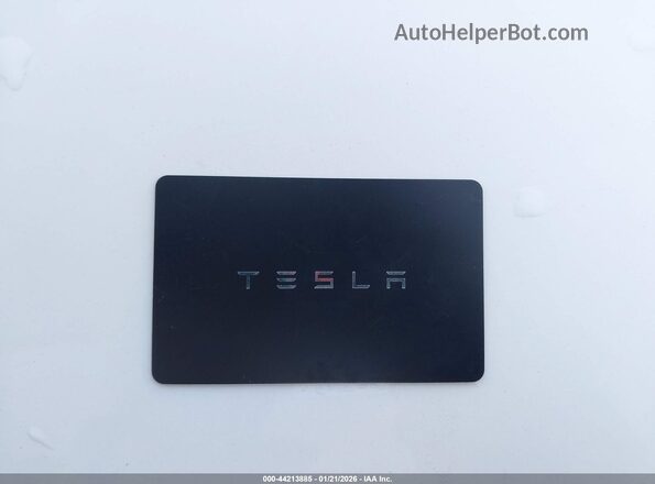 7SAXCBE64SF461501 2025 TESLA MODEL X Белый Вид панели приборов