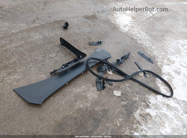 7SAXCDE51SF470028 2025 TESLA MODEL X Gray Widok deski rozdzielczej
