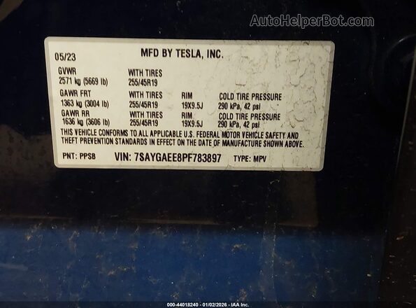 7SAYGAEE8PF783897 2023 TESLA MODEL Y Blue Widok komory silnika