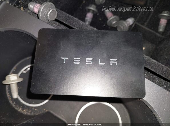 7SAYGAEE8PF783897 2023 TESLA MODEL Y Blue Widok deski rozdzielczej