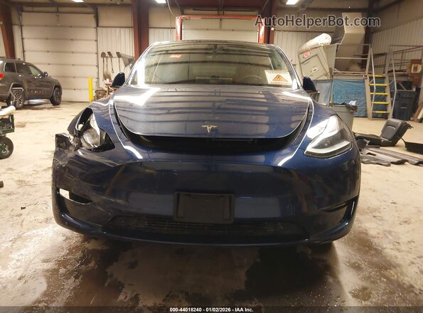 7SAYGAEE8PF783897 2023 TESLA MODEL Y Blue Widok wnętrza z tyłu