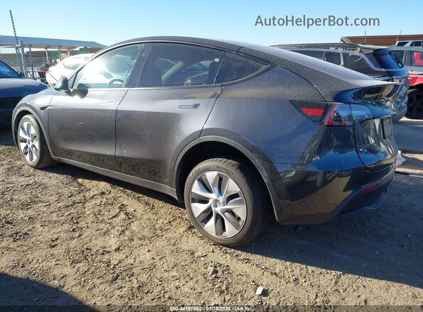 2024 TESLA MODEL Y RWD