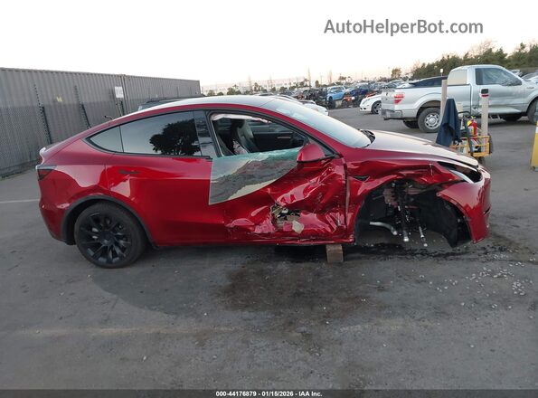 7SAYGDED6RF129542 2024 TESLA MODEL Y Burgundy Вид задньої частини салону