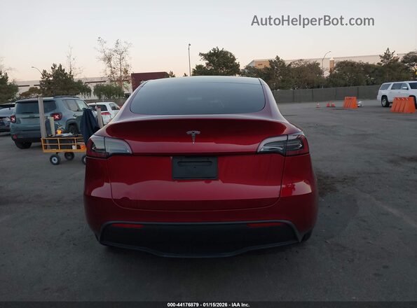 7SAYGDED6RF129542 2024 TESLA MODEL Y Burgundy 