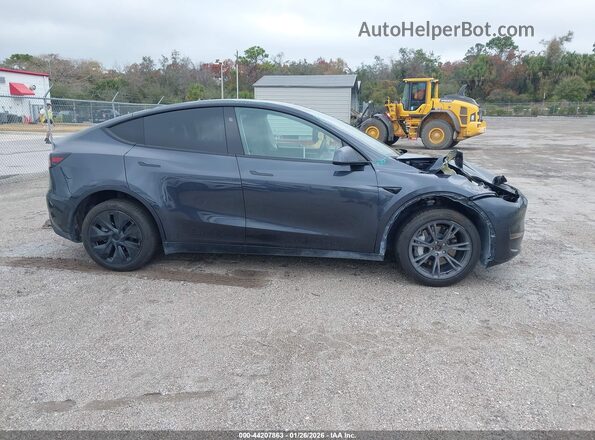 7SAYGDEE0SA354468 2025 TESLA MODEL Y Gray Սարքավորումների վահանակի տեսք