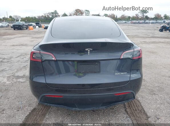 7SAYGDEE0SA354468 2025 TESLA MODEL Y Gray 
