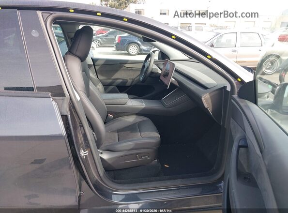 7SAYGDEE1TF341992 2026 TESLA MODEL Y Черный Вид салона спереди