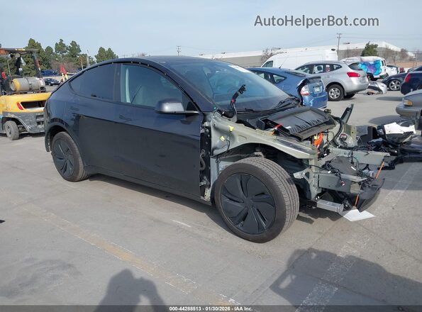 7SAYGDEE1TF341992 2026 TESLA MODEL Y Черный Передняя правая четверть