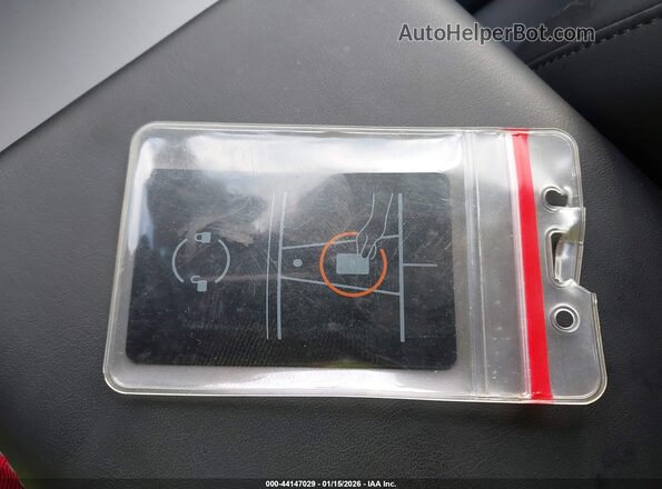 7SAYGDEE2TA386503 2026 TESLA MODEL Y Серый Вид панели приборов