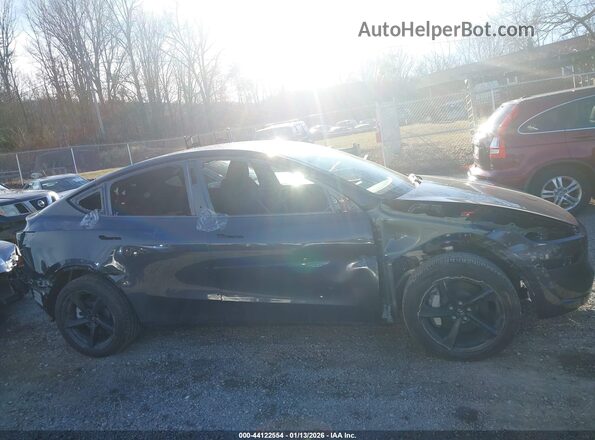7SAYGDEE8TA460619 2026 TESLA MODEL Y Black Панорамний вид салону 360°