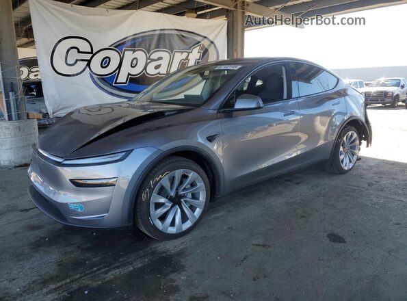 7SAYGDEE8TF328964 2026 TESLA MODEL Silver Front left