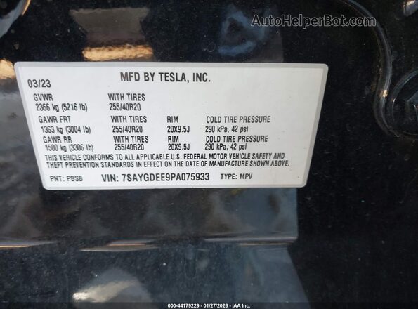 7SAYGDEE9PA075933 2023 TESLA MODEL Y Black Vista del compartimento del motor