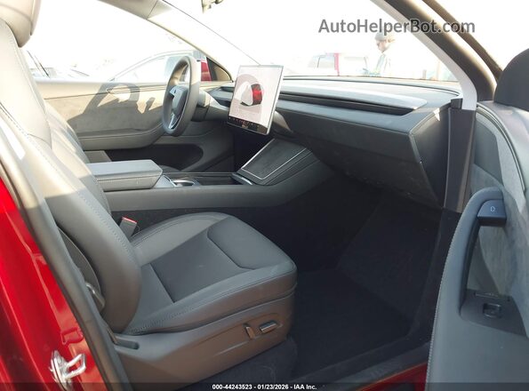 7SAYGDEEXTF403258 2026 TESLA MODEL Y Red Widok wnętrza z przodu