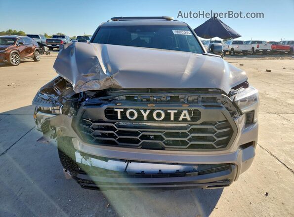 7SVAAABA0SX067579 2025 TOYOTA SEQUOIA Tan Vista frontal