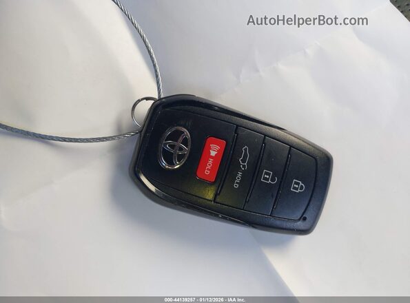 7SVAAABA1PX008855 2023 TOYOTA SEQUOIA Silver წინა პანელის ხედი