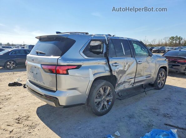 7SVAAABA1PX014834 2023 TOYOTA SEQUOIA Silver Trasero derecho
