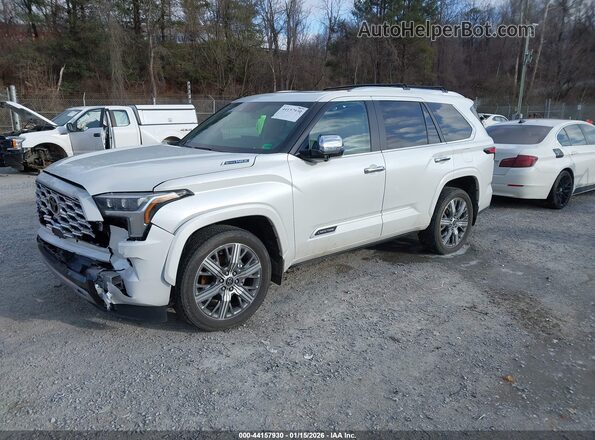 7SVAAABA3RX031489 2024 TOYOTA SEQUOIA Белый Передняя левая четверть
