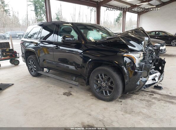 7SVAAABA4RX021151 2024 TOYOTA SEQUOIA Черный Передняя правая четверть