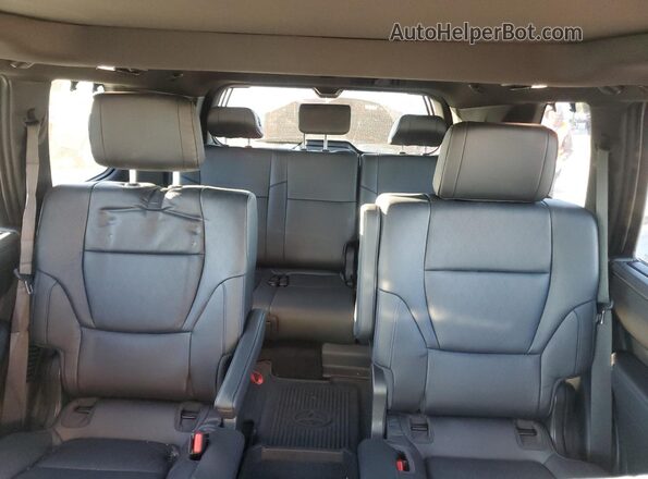 7SVAAABA4SX061333 2025 TOYOTA SEQUOIA Gray უკანა სავარძლების ხედი