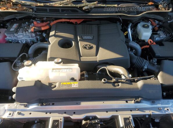 7SVAAABA4SX061333 2025 TOYOTA SEQUOIA Gray ძრავის განყოფილების ხედი