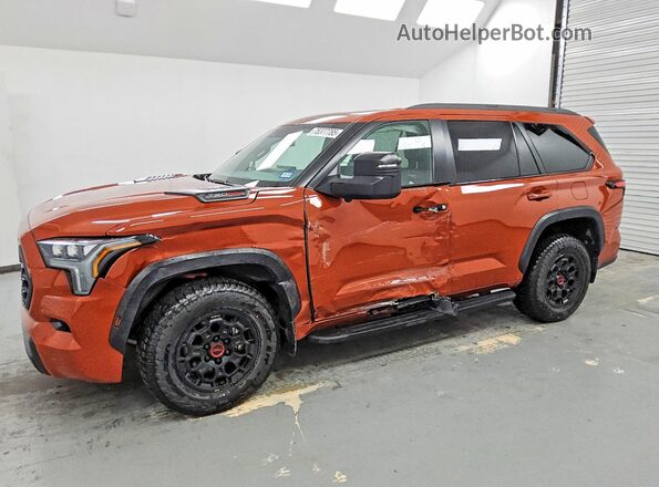 7SVAAABA6RX044219 2024 TOYOTA SEQUOIA Orange Vista tres cuartos delantera izquierda