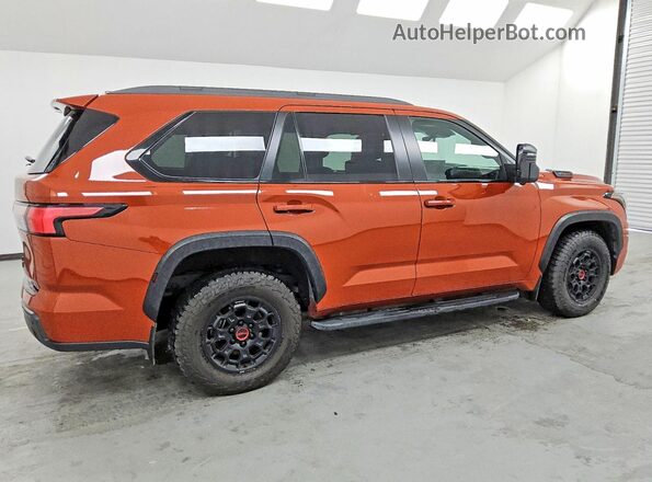 7SVAAABA6RX044219 2024 TOYOTA SEQUOIA Orange Trasero derecho