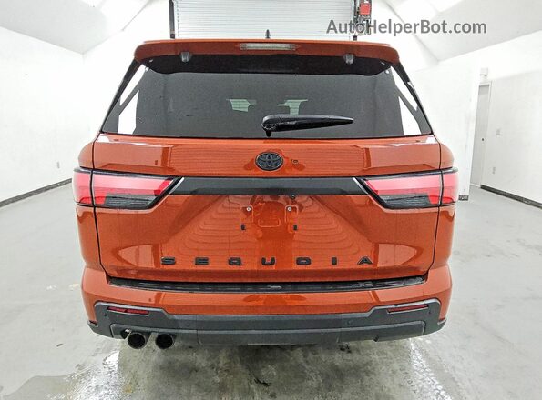7SVAAABA6RX044219 2024 TOYOTA SEQUOIA Orange Vista trasera