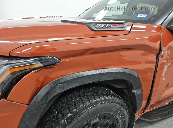 7SVAAABA6RX044219 2024 TOYOTA SEQUOIA Orange 