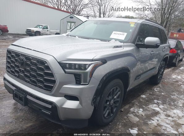7SVAAABA9RX028385 2024 TOYOTA SEQUOIA Серый Передняя левая четверть