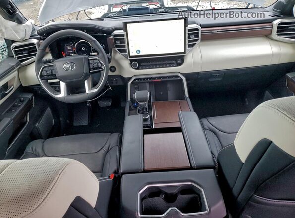 7SVAAABA9SX056581 2025 TOYOTA SEQUOIA Gray Առջևի վահանակի տեսք