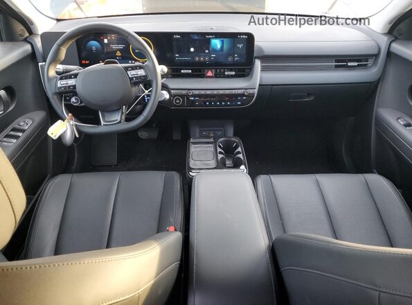 7YAKN4DA1SY035969 2025 HYUNDAI IONIQ Серый Вид панели приборов