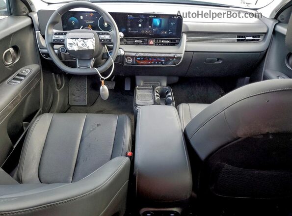 7YAKNDDC7SY025352 2025 HYUNDAI IONIQ Серый Вид панели приборов