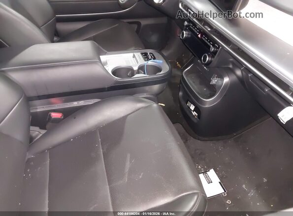 7YAMUFS33TY001951 2026 HYUNDAI IONIQ 9 Red Вид салону спереду