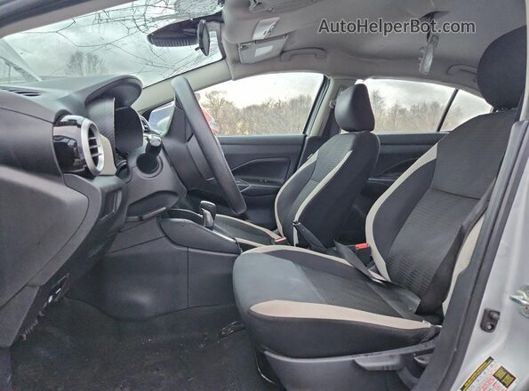 3N1CN8EV7LL853829 2020 NISSAN VERSA Серебряный Вид панели приборов