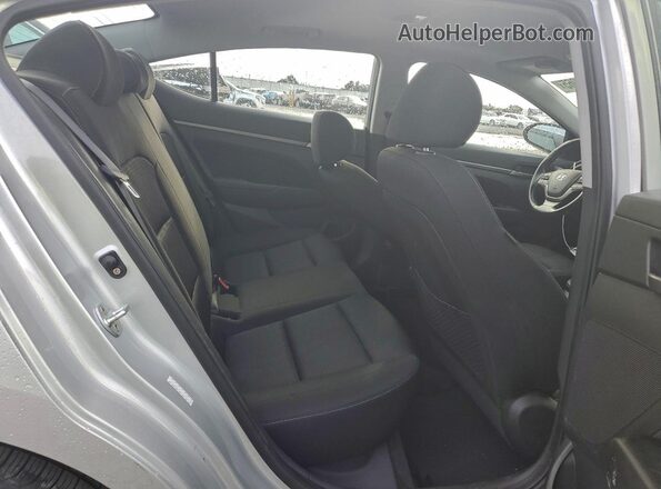 KMHD84LF4JU468742 2018 HYUNDAI ELANTRA Серебряный Вид задней части салона