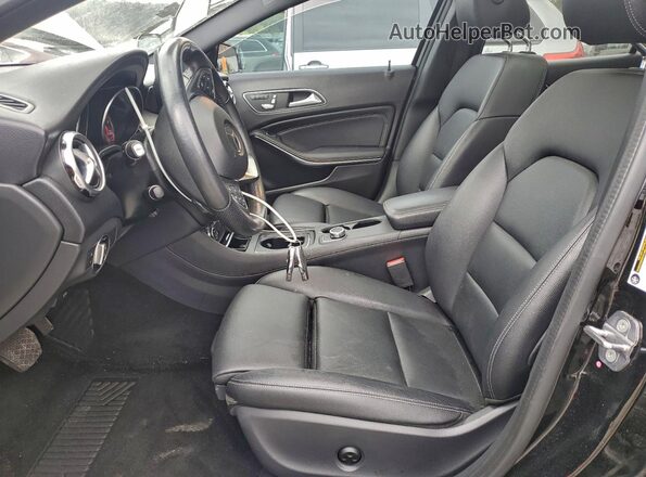WDCTG4GB1LU026802 2020 MERCEDES-BENZ GLA-CLASS Black წინა პანელის ხედი