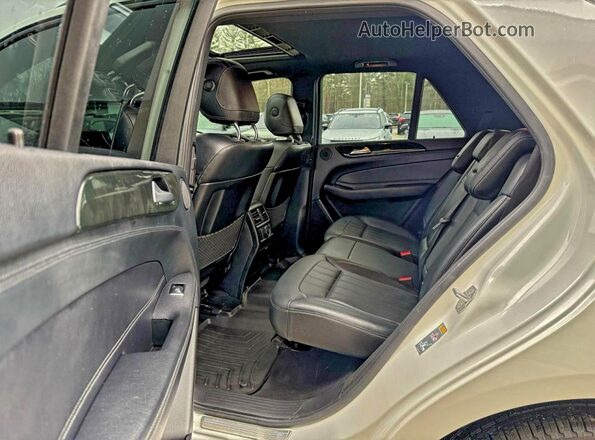 4JGDA6EB6JB072804 2018 MERCEDES-BENZ GLE White Vista del salpicadero