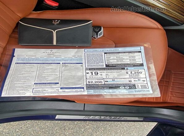 ZAM57YTL2J1270859 2018 MASERATI GHIBLI Синий Вид задней части салона