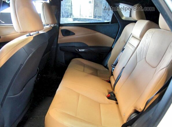 2T2BAMCA7PC027001 2023 LEXUS RX 350 White Vista interior delantera