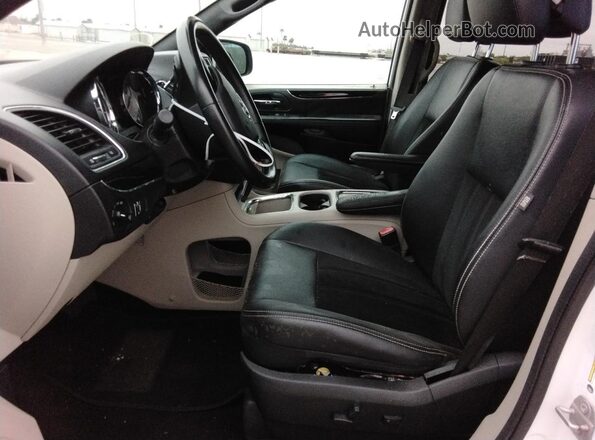 2C4RDGCGXJR215714 2018 DODGE CARAVAN Белый Вид панели приборов